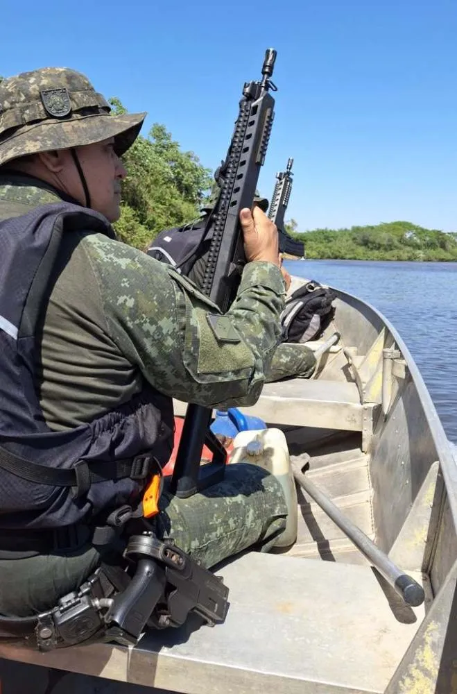 Operação Javaés I: Polícia Militar Ambiental apreende armas, peixes e tartarugas durante ação no Parque Nacional do Araguaia