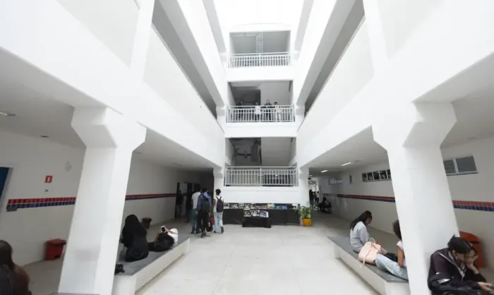 Escola em tempo integral deve ter jornada mínima de 35 horas semanais